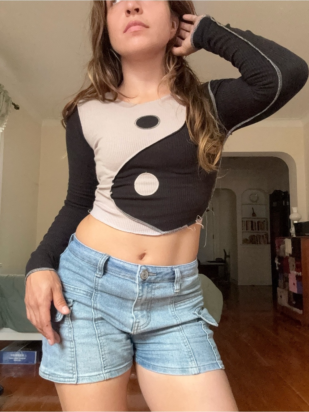 Yin Yang Ribbed Long Sleeve Crop Top - Black & Light Gray - Picture 2 of 6